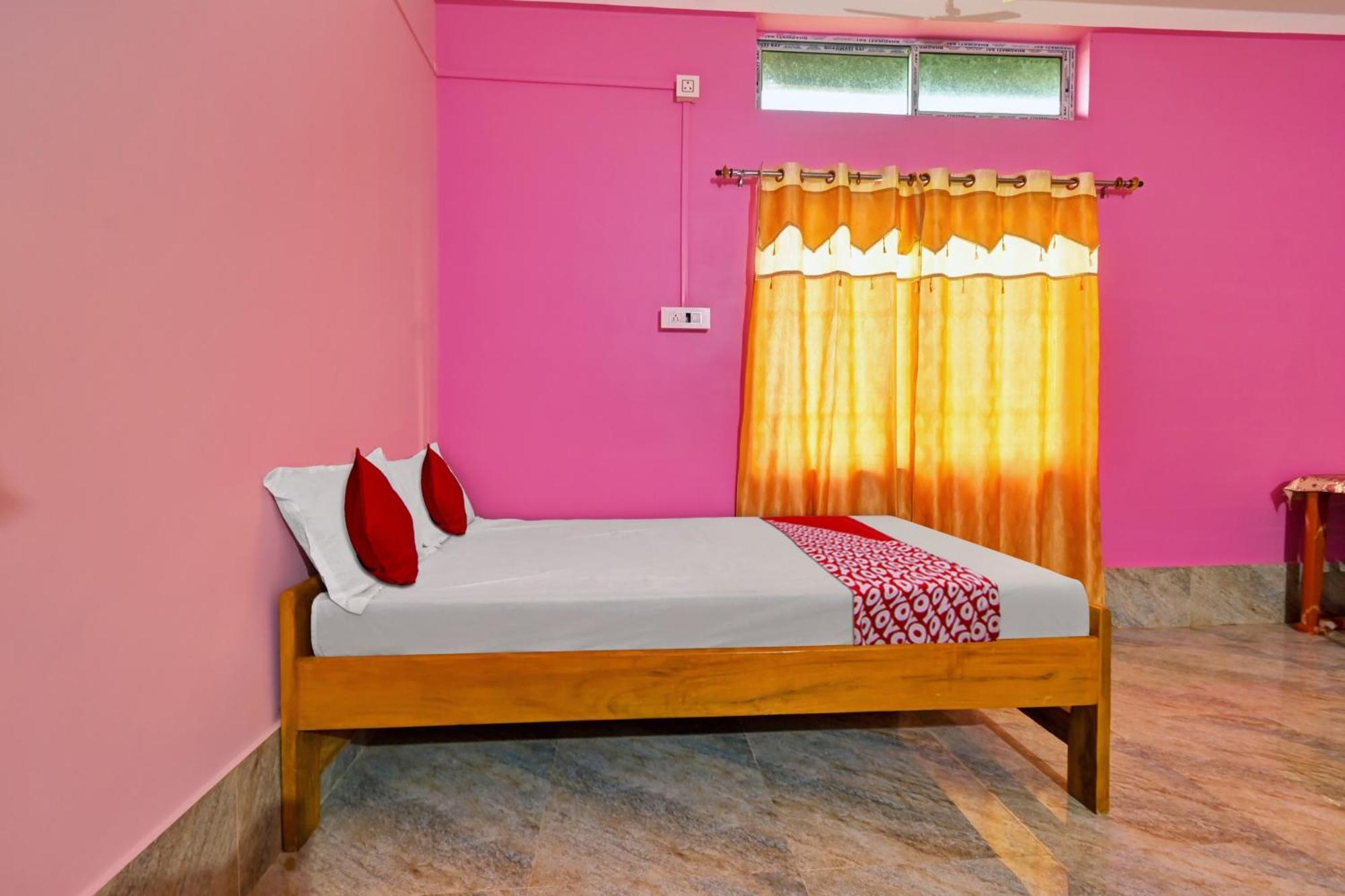 Oyo Flagship The Brahmaputra Homestay Guwahati Exterior foto
